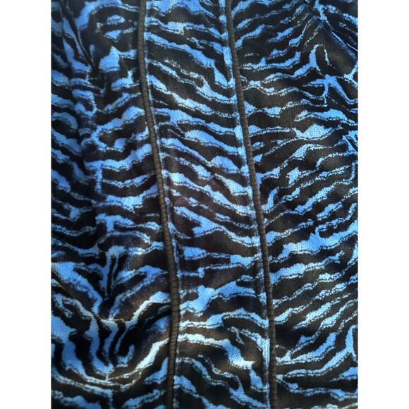 Urban Outfitters Velour Zebra Blue Black Crop Doll Top S Casual Night Out - Picture 5 of 7